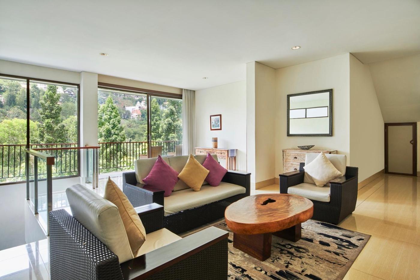 Tulip Hill View Villa 5 Bedrooms With A Private Swimming Pool Бандунг Экстерьер фото